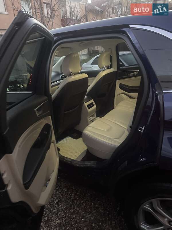 Позашляховик / Кросовер Ford Edge 2016 в Івано-Франківську