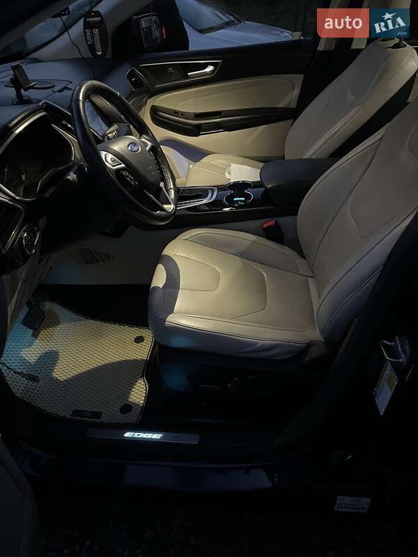 Позашляховик / Кросовер Ford Edge 2016 в Івано-Франківську