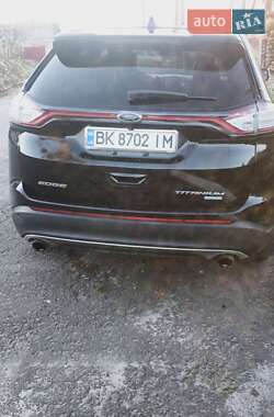 Позашляховик / Кросовер Ford Edge 2015 в Дубровиці