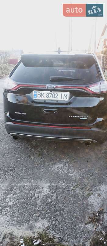 Позашляховик / Кросовер Ford Edge 2015 в Дубровиці