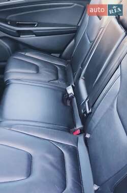Позашляховик / Кросовер Ford Edge 2015 в Дубровиці