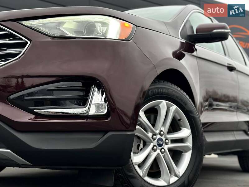 Позашляховик / Кросовер Ford Edge 2019 в Рівному