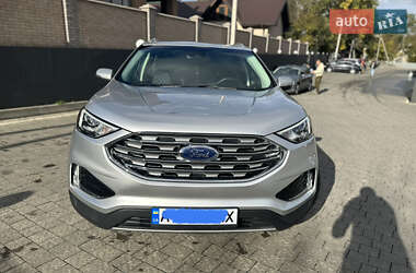 Внедорожник / Кроссовер Ford Edge 2019 в 