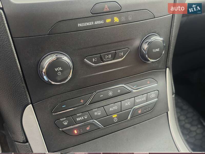 Внедорожник / Кроссовер Ford Edge 2020 в Киеве
