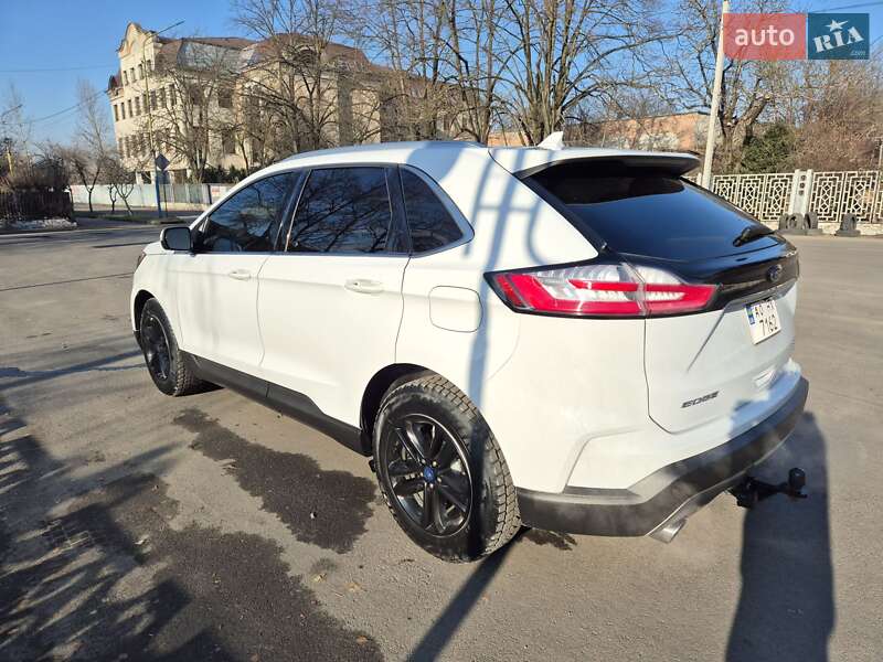Позашляховик / Кросовер Ford Edge 2020 в Тячеві