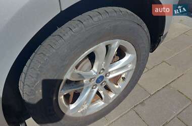 Внедорожник / Кроссовер Ford Edge 2015 в 