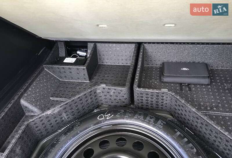 Внедорожник / Кроссовер Ford Edge 2019 в Киеве