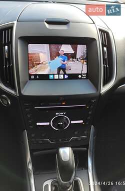 Внедорожник / Кроссовер Ford Edge 2016 в 
