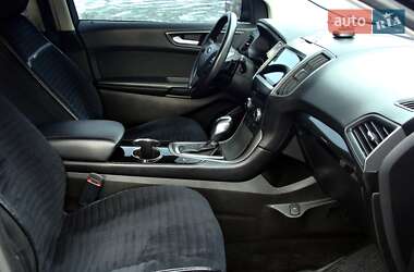 Позашляховик / Кросовер Ford Edge 2017 в 