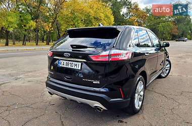 Внедорожник / Кроссовер Ford Edge 2018 в 