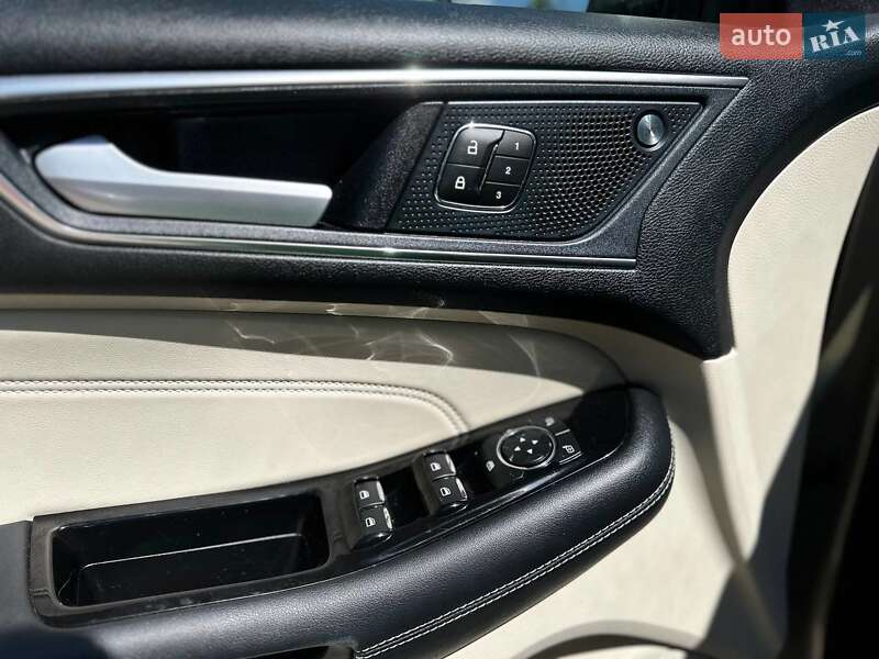 Позашляховик / Кросовер Ford Edge 2020 в Чернівцях
