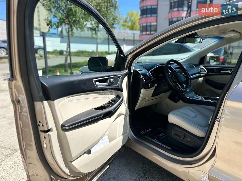 Позашляховик / Кросовер Ford Edge 2020 в Чернівцях