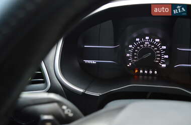 Внедорожник / Кроссовер Ford Edge 2015 в 
