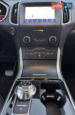 Внедорожник / Кроссовер Ford Edge 2019 в 