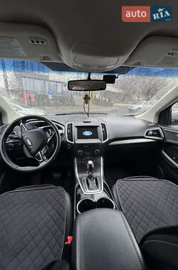 Внедорожник / Кроссовер Ford Edge 2017 в 