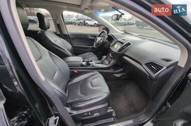 Внедорожник / Кроссовер Ford Edge 2017 в 