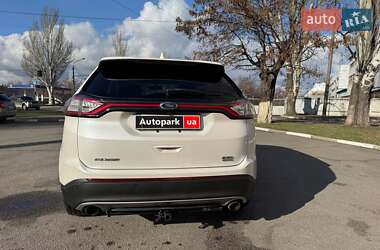 Позашляховик / Кросовер Ford Edge 2015 в 