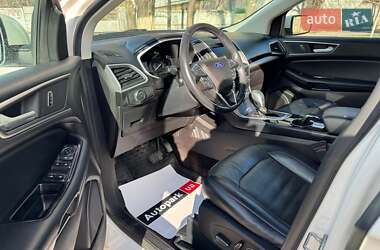 Позашляховик / Кросовер Ford Edge 2015 в 