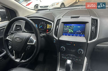 Позашляховик / Кросовер Ford Edge 2017 в 