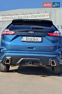 Внедорожник / Кроссовер Ford Edge 2018 в 