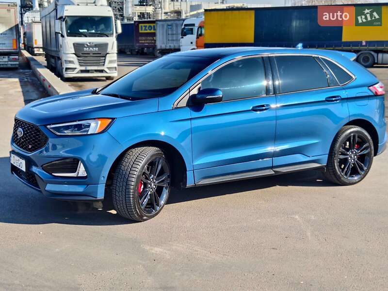 Внедорожник / Кроссовер Ford Edge 2018 в Нововолынске