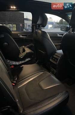 Внедорожник / Кроссовер Ford Edge 2018 в 