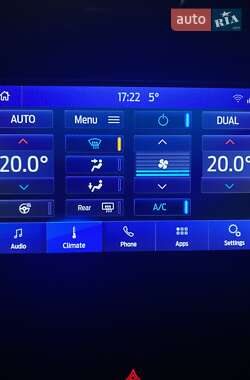 Внедорожник / Кроссовер Ford Edge 2018 в 