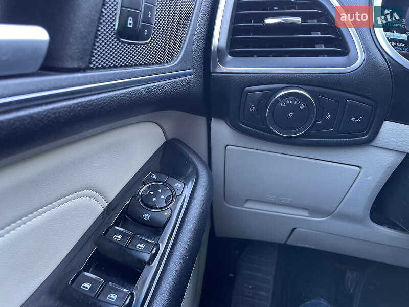 Позашляховик / Кросовер Ford Edge 2018 в Миргороді