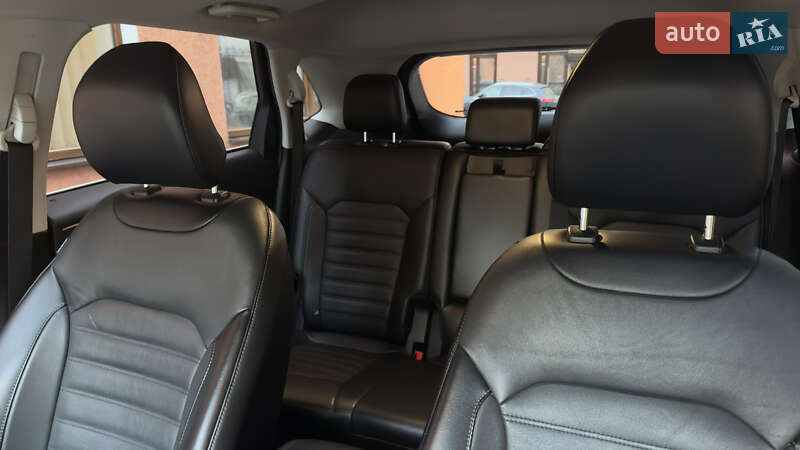 Внедорожник / Кроссовер Ford Edge 2017 в Ивано-Франковске