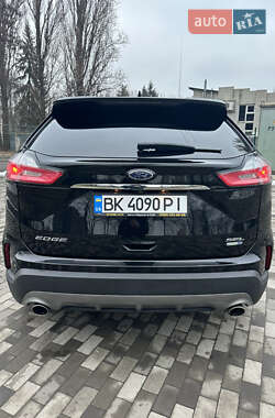 Внедорожник / Кроссовер Ford Edge 2020 в 