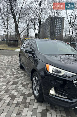 Внедорожник / Кроссовер Ford Edge 2020 в 