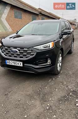 Позашляховик / Кросовер Ford Edge 2019 в 