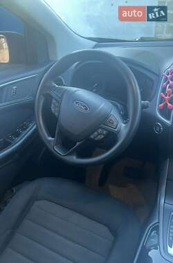 Внедорожник / Кроссовер Ford Edge 2017 в 