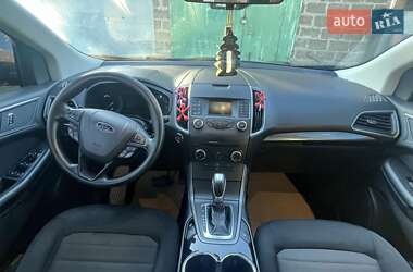 Внедорожник / Кроссовер Ford Edge 2017 в 