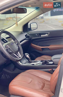 Внедорожник / Кроссовер Ford Edge 2015 в 