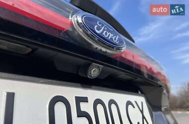 Внедорожник / Кроссовер Ford Edge 2017 в 
