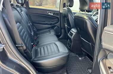 Внедорожник / Кроссовер Ford Edge 2017 в 