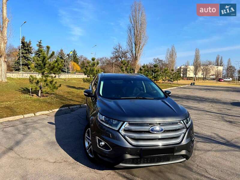 Внедорожник / Кроссовер Ford Edge 2016 в 