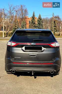Внедорожник / Кроссовер Ford Edge 2016 в 