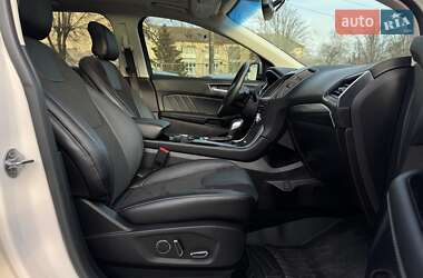 Внедорожник / Кроссовер Ford Edge 2018 в 