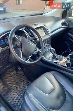 Внедорожник / Кроссовер Ford Edge 2017 в 