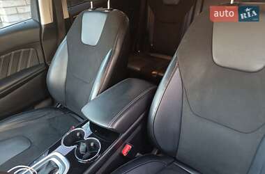 Внедорожник / Кроссовер Ford Edge 2016 в 