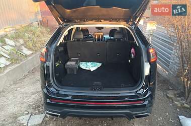 Внедорожник / Кроссовер Ford Edge 2016 в 