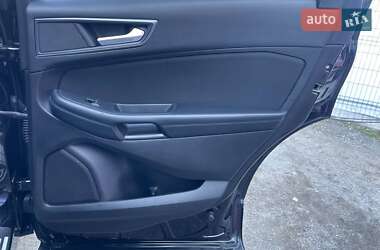Внедорожник / Кроссовер Ford Edge 2017 в 