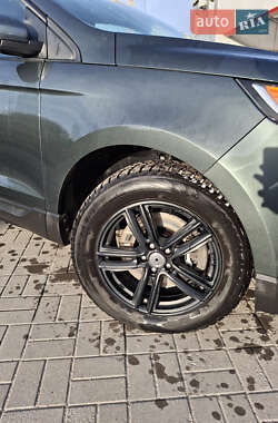 Внедорожник / Кроссовер Ford Edge 2015 в 