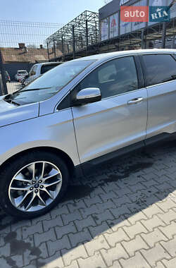 Внедорожник / Кроссовер Ford Edge 2017 в 