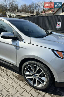 Внедорожник / Кроссовер Ford Edge 2017 в 