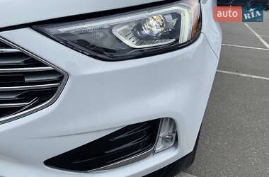 Внедорожник / Кроссовер Ford Edge 2019 в 