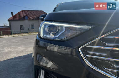 Позашляховик / Кросовер Ford Edge 2019 в 