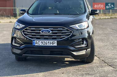 Позашляховик / Кросовер Ford Edge 2019 в 